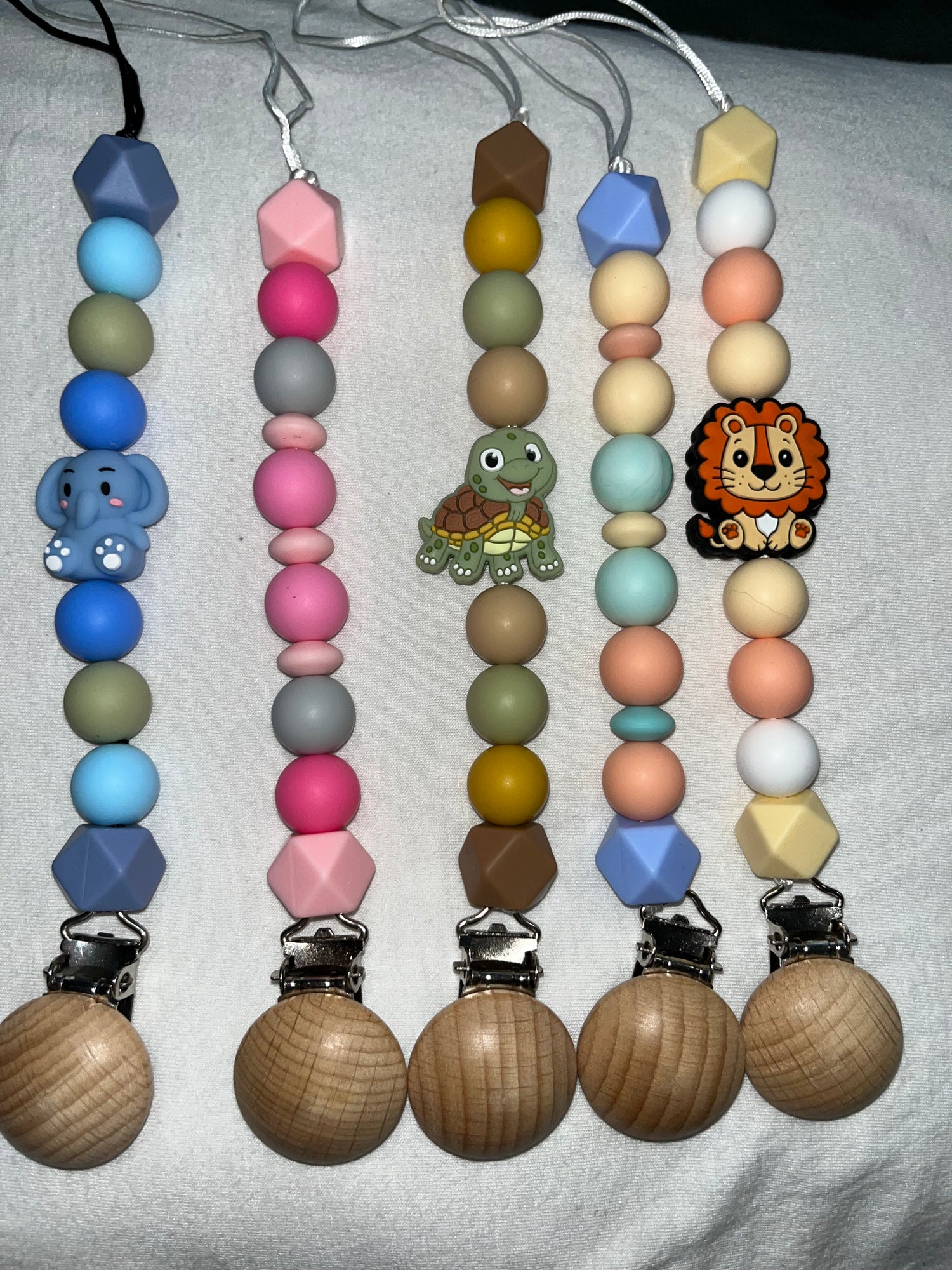 PACIFIER/ TEETHING CLIPS